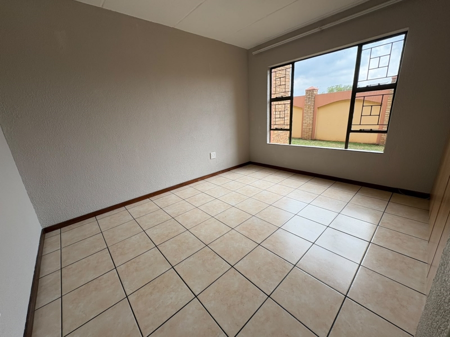 2 Bedroom Property for Sale in Vaalpark Free State